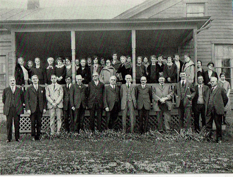 Group Photo of 1925 Campbell Cousins Dinner