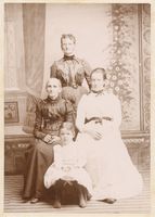 Photo of Eleanor Campbell Bosard, Laura Bosard Mourey, dau. * granddau.